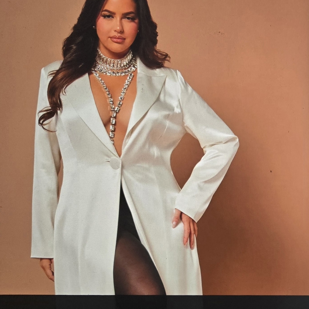 TALL GIRL FRIENDLY Very Maxi Elegant White Blazer